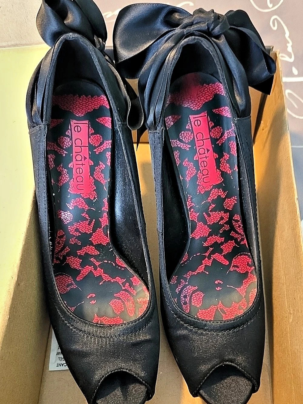 Le Château Black & Red Floral Bow Heels